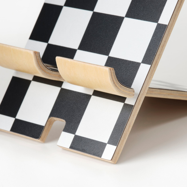 10518827 Подставка д/мобильного телефона, клетчатый орнамент/черный белый, 8x10x15 см