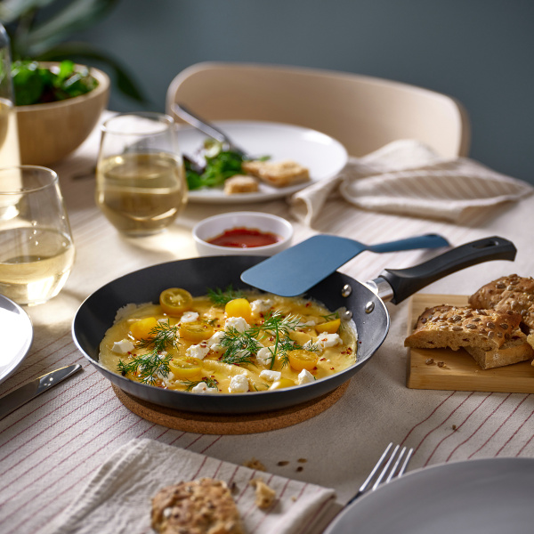 40581153 Сковорода с антипригарным покрытием, черный, 24 см