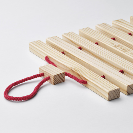 70602173 Подставка под горячее раздвижная, ярко-красный/сосна, 16-32x20 см