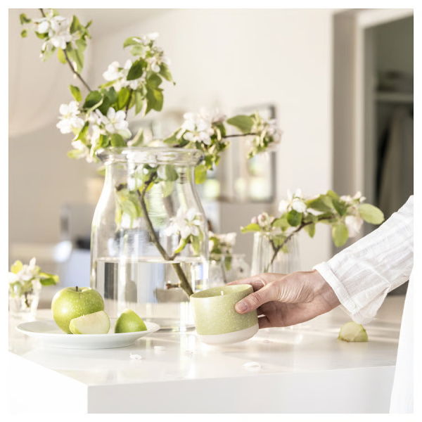 70582066 Ароматическая свеча в стакане, яблоко / светло-зелёный, 25 ч