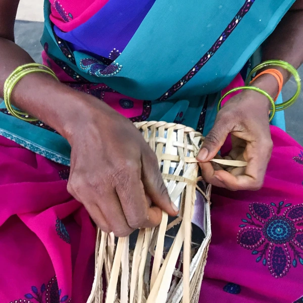 80504148 Корзина с цветочной отдушкой, ручная работа/Сосновая хвоя и мох зеленый, 13 см