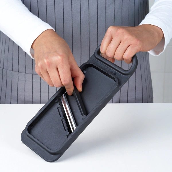 60422323 Овощерезка, черный