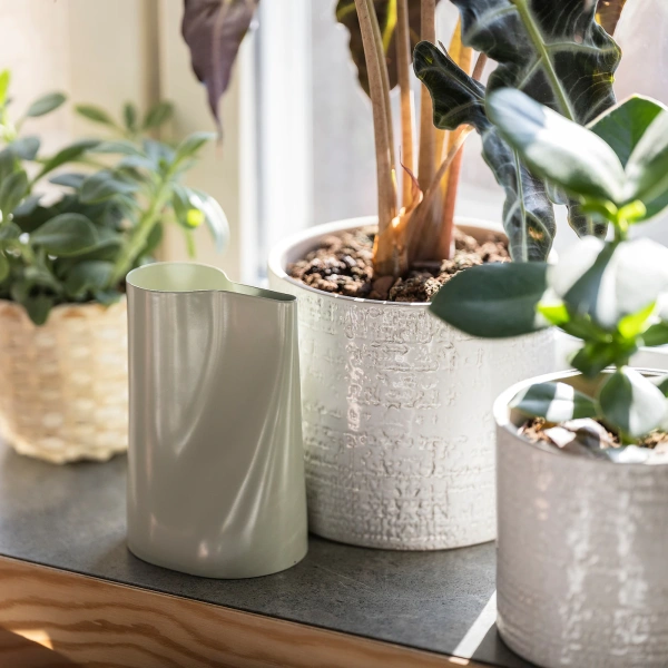 60499529 Ваза/лейка, светло-зеленый, 17 см